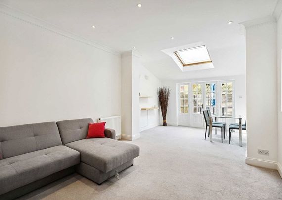 Carminia Road, SW17 8AH, London - Photo 1