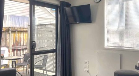 2/68 Normandy Avenue - Photo 4