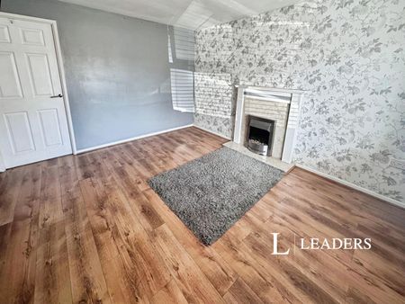3 bedroom house to rent Onsetter Road, Stoke-on-Trent, Staffordshire, ST2 - Photo 2