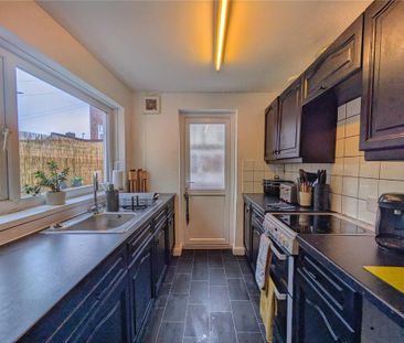 2 bedroom terraced house to rent - Photo 3
