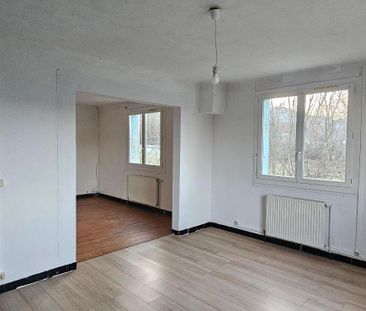 Location Maison 6 pièces 130m² PRIVAS 07000 - Photo 1