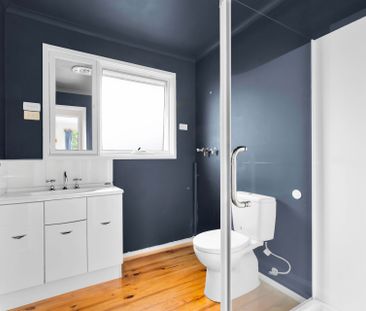 1 Bedroom Unit - Great Location! - Photo 3