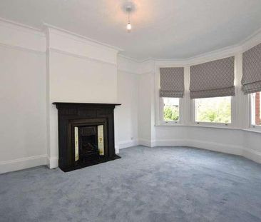 Empress Avenue, Aldersbrook, E12 - Photo 3