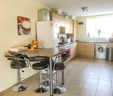 4 bedroom terraced house to rent - Photo 2