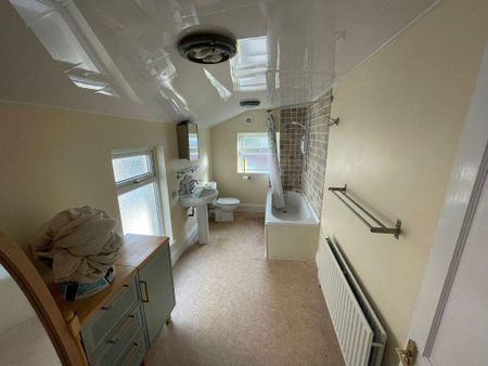 2 bedroom property to rent - Photo 2