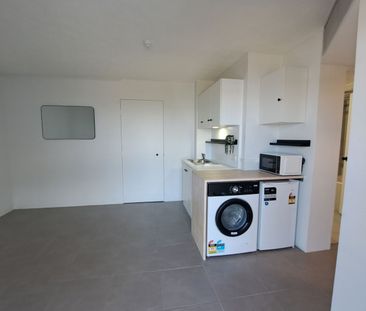 Modern studio apartment on the Southport Broadwater! - Photo 3