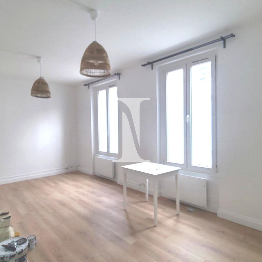 Location Appartement 3 pièces 61m² PARIS 19ème - Photo 1