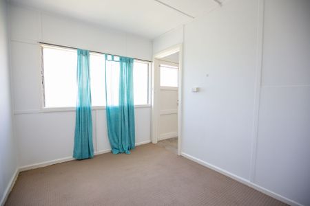 NEAT AND LOW MAINTENANCE LIVING - Photo 3