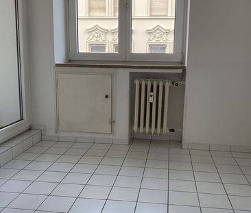 Wiesbaden-City: helle 3 Zimmerwohnung mit Balkon - Photo 2