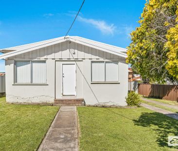 Newly Renovated Home with Space, Style & Convenience - Photo 1