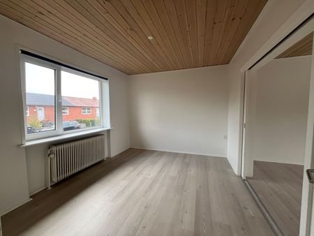 Skønt ende-rækkehus med et disponibelt areal på 142 m². - Photo 5