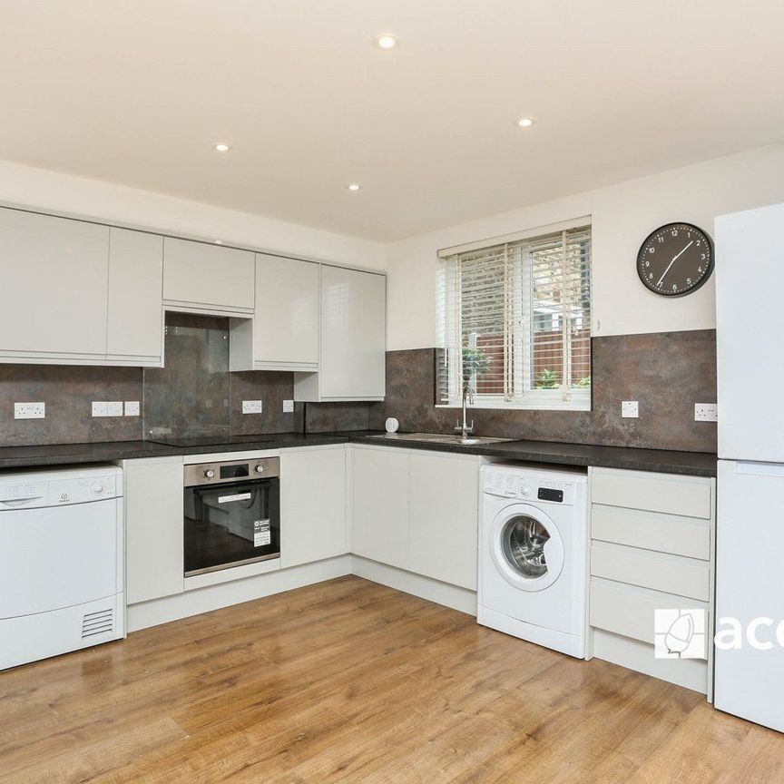 Perry Hill, Catford, SE6 - Photo 1