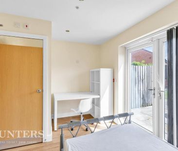 4 bedroom townhouse to rent - Photo 3