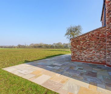 4 bedroom House To Let - Photo 4