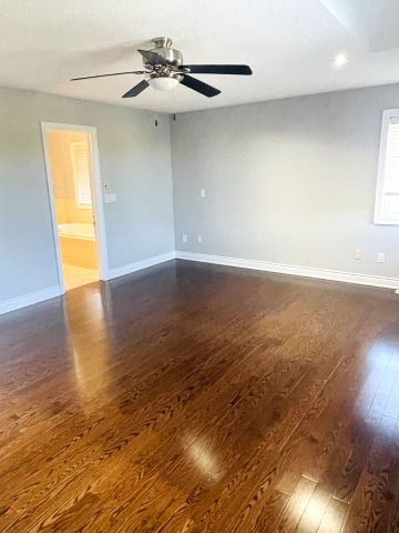 For Lease - 2418 Wasaga Drive, Oakville, Ontario - Photo 3