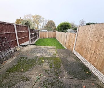 2 bedroom semi-detached house to rent - Photo 4