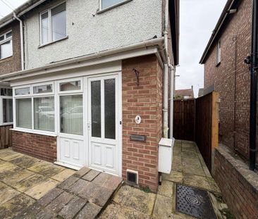 3 bedroom terraced house to rent - Photo 3