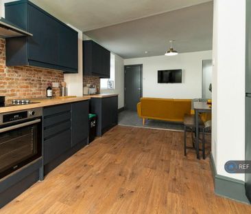 1 bedroom in a house share to rent - Photo 5