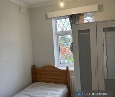 3 bedroom semi-detached house to rent - Photo 6