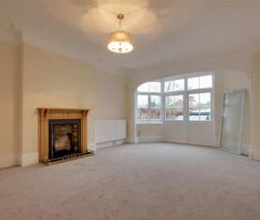 5 bedroom detached house to rent - Photo 3