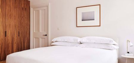 Weymouth Mews, Marylebone, London, W1G - Photo 3