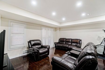 For Lease - 49 Sea Drifter Crescent, Brampton, Ontario - Photo 2