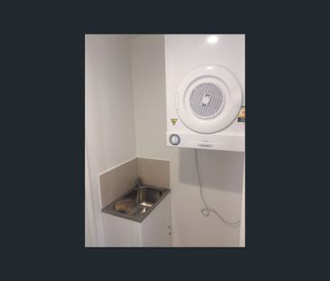 The Johnson Apartment in the city - Photo 5