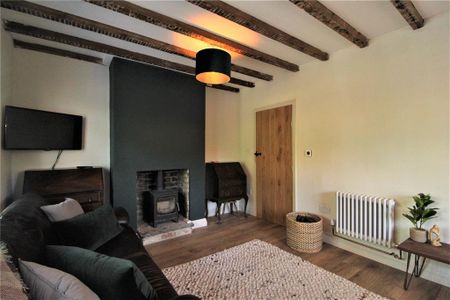 2 bedroom end of terrace house to rent - Photo 5