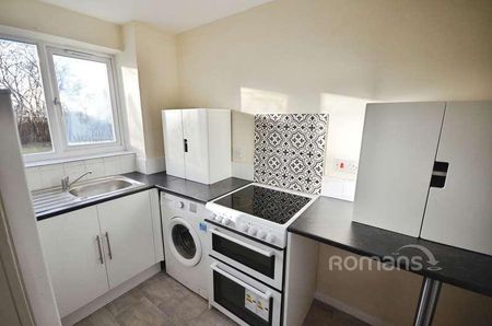 Walpole Road, Slough, Berkshire, SL1 - Photo 5