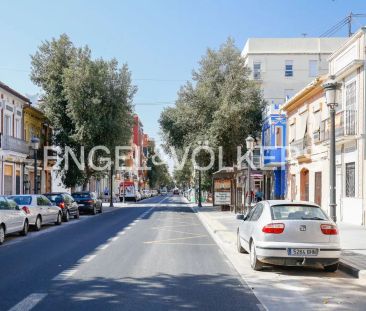 Valencia - Photo 5
