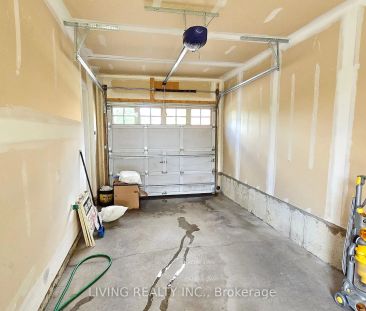 Condo Townhouse For Lease | N9255946 - Photo 6