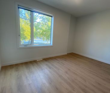 3-Bedroom Townhouse for Rent in Killarney - Photo 6