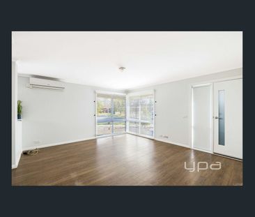 Location Location! - Photo 2