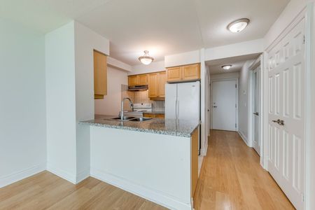For Lease - 15 Greenview Avenue Unit# 2803, Toronto, Ontario - Photo 4