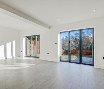 3 bedroom apartment to rent - Photo 2