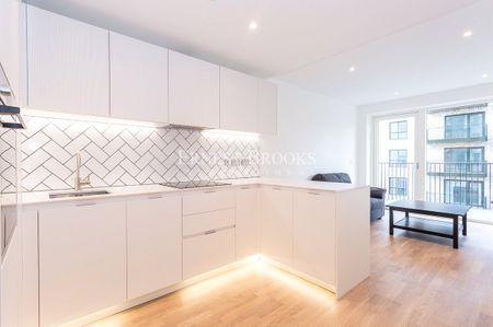 Arber House, 2 Greenleaf Walk, UB1 1FR - Photo 3