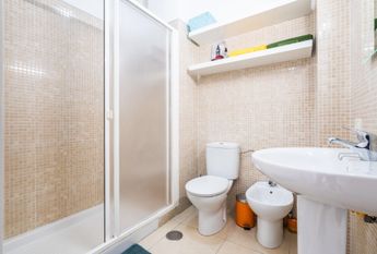 SE ALQUILA PISO CALLE SAN FRANCISCO AMUEBLADO 1300?MES (alquiler por temporada hasta 11 me – 0067-04493