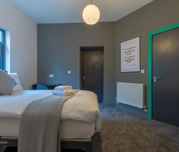 1 bedroom in a house share to rent - Photo 1