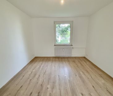 Helle 2-Zimmer-Wohnung mit Balkon, großer Küche und Tageslichtbad! - Foto 4