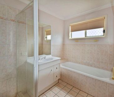 35 Streamview Crescent, Springfield QLD 4300 - House For Rent | Domain - Photo 4