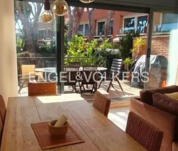 Casa adosada en alquiler en Gavà Mar - Foto 1