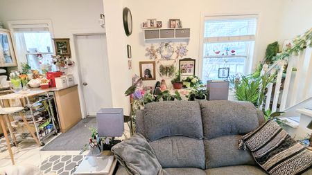 54 West Ave N, Hamilton - 3 Bedroom Apartment - Photo 4