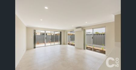 Brand New 4 x 2 in Central Location ! - Photo 4