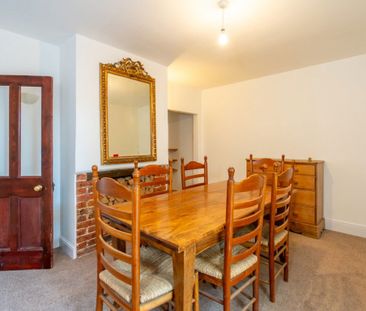 2, Northfield Cottages, Westbourne - Photo 2