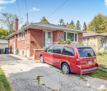 For Lease - 90 Celeste Drive Unit# Main, Toronto, Ontario - Photo 2