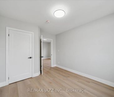 251 Simcoe Street S #203 - Photo 5