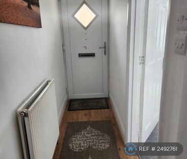 3 bedroom end of terrace house to rent - Photo 1