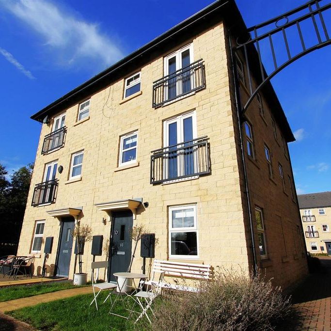 2 bedroom end of terrace house to rent - Photo 1