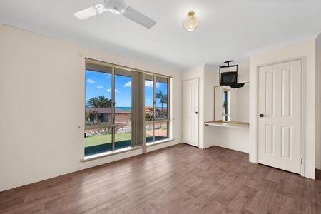 LOVELY ELEVATED SETTING. - Photo 4