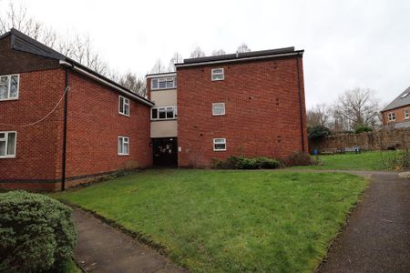 2 bedroom maisonette to rent - Photo 4